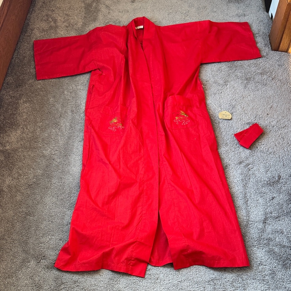 Plum Blossoms Red Embroidered Dragon Kimono Robe Asian Style SIZE M